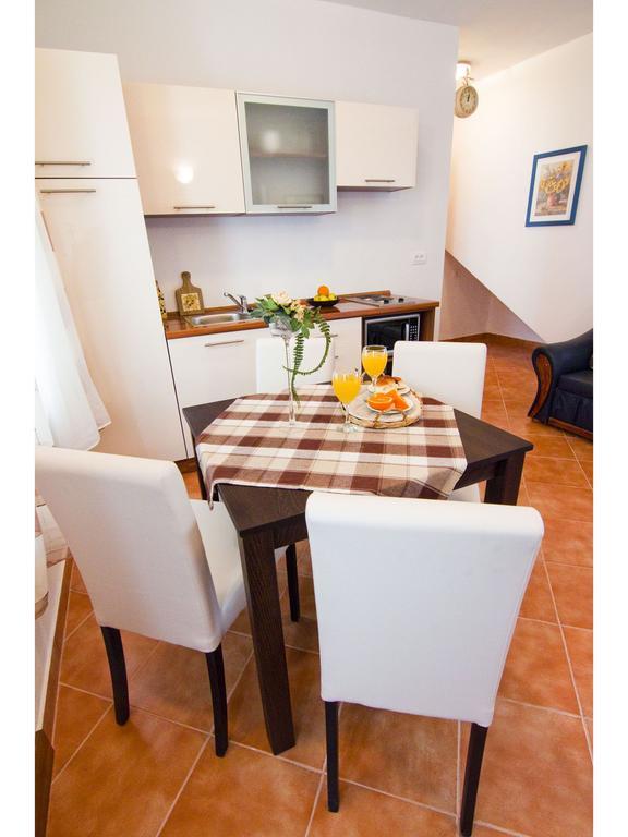 Apartments Cambi Kaštela 外观 照片